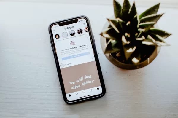 Instagram Niches: Top 7 Picks to Grow Your Influence and Profit in 2025